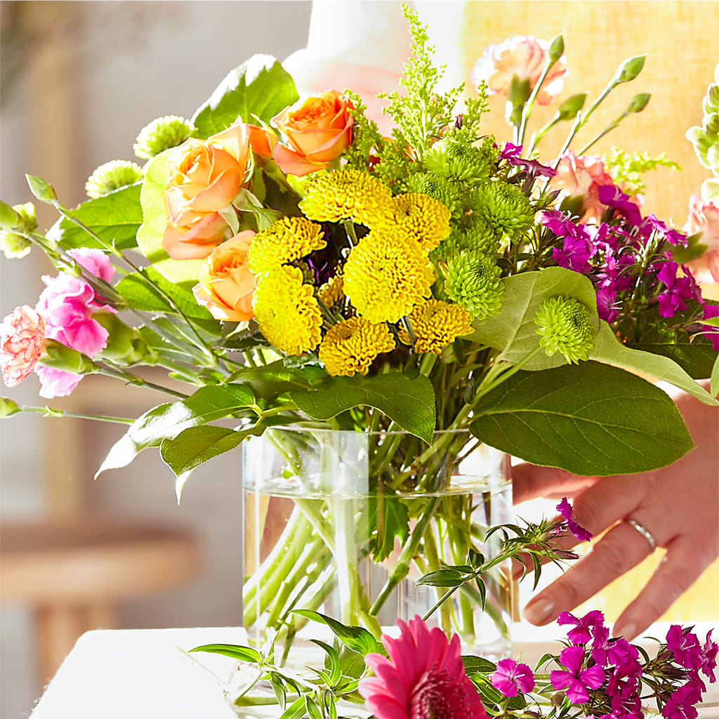 Bold & Bright – A Florist Original – CHET & LEONA'S FLORAL SHOP, Milwaukee WI