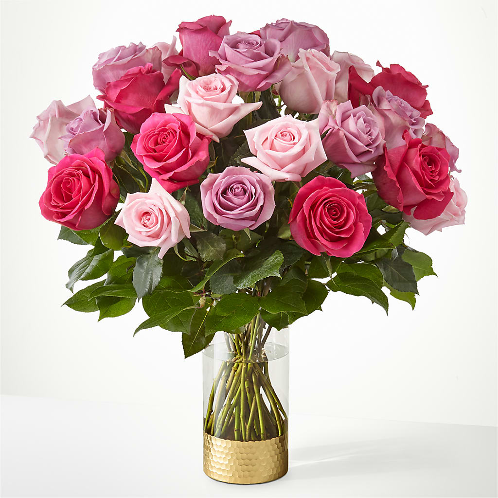 Pure Beauty Mixed Roses – CHET & LEONA'S FLORAL SHOP, Milwaukee WI