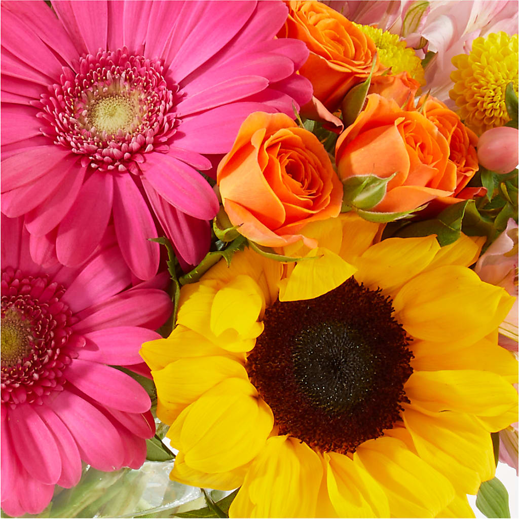 Florist Original Mixed Bouquet – CHET & LEONA'S FLORAL SHOP, Milwaukee WI