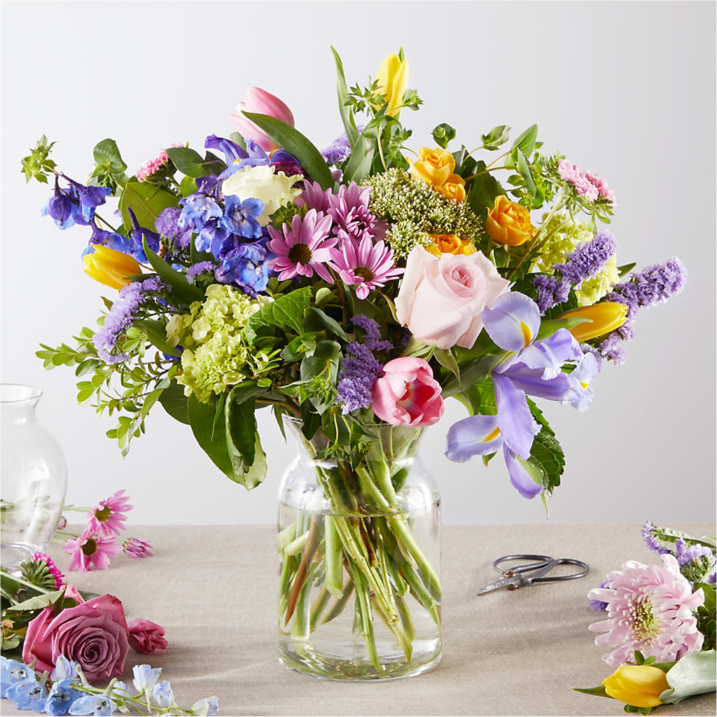 Pastel Tradition - A Florist Original – CHET & LEONA'S FLORAL SHOP, Milwaukee WI