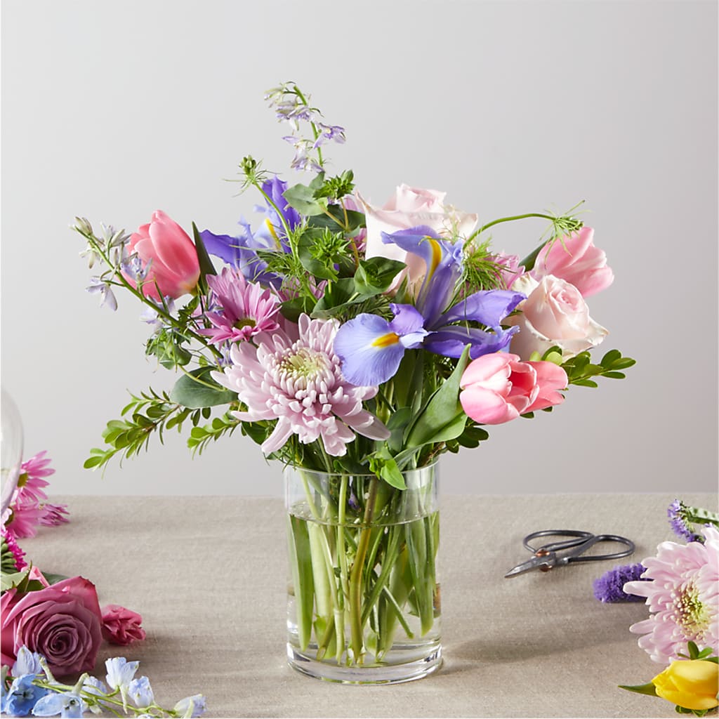 Pastel Tradition - A Florist Original – CHET & LEONA'S FLORAL SHOP, Milwaukee WI