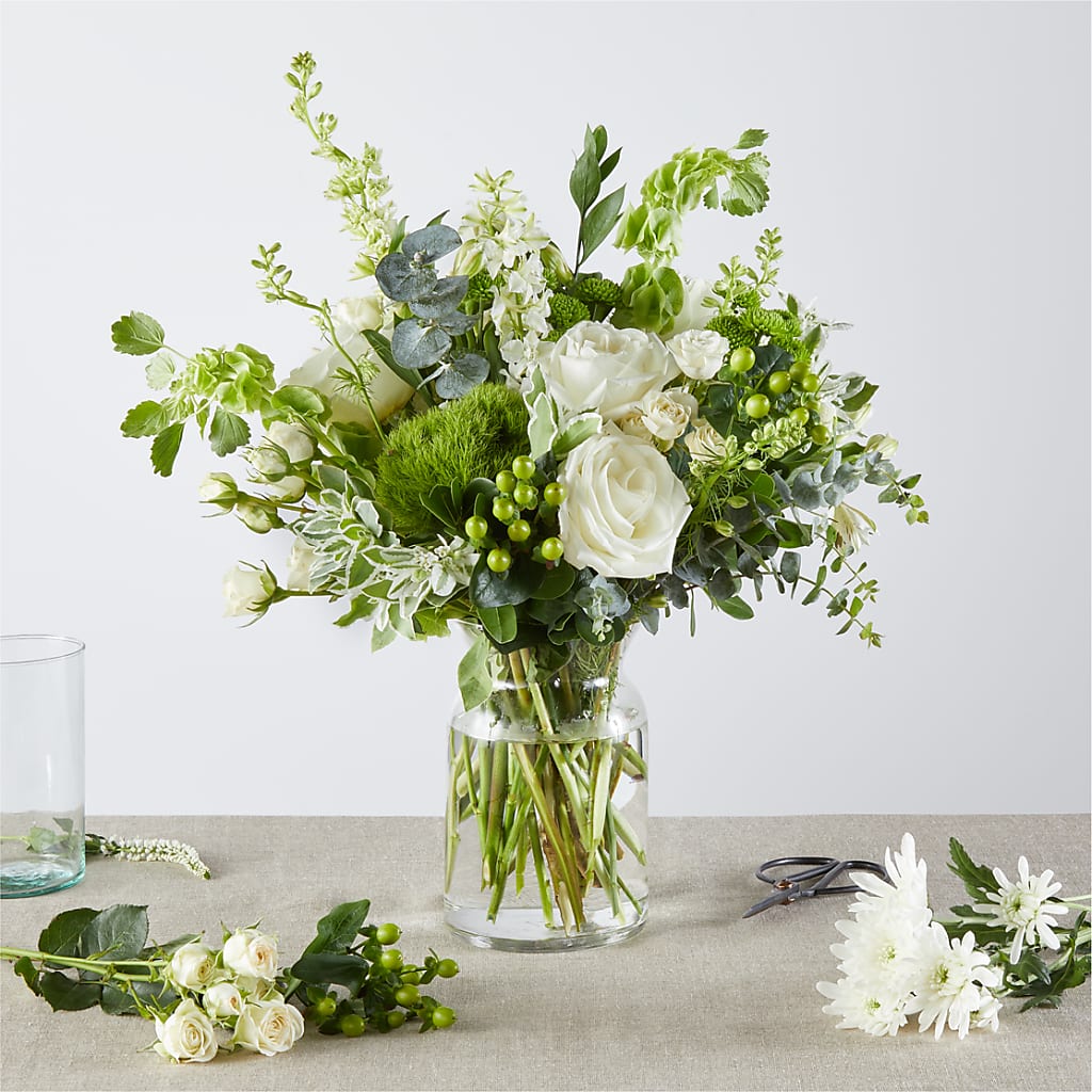 Irish Garden - A Florist Original – CHET & LEONA'S FLORAL SHOP, Milwaukee WI