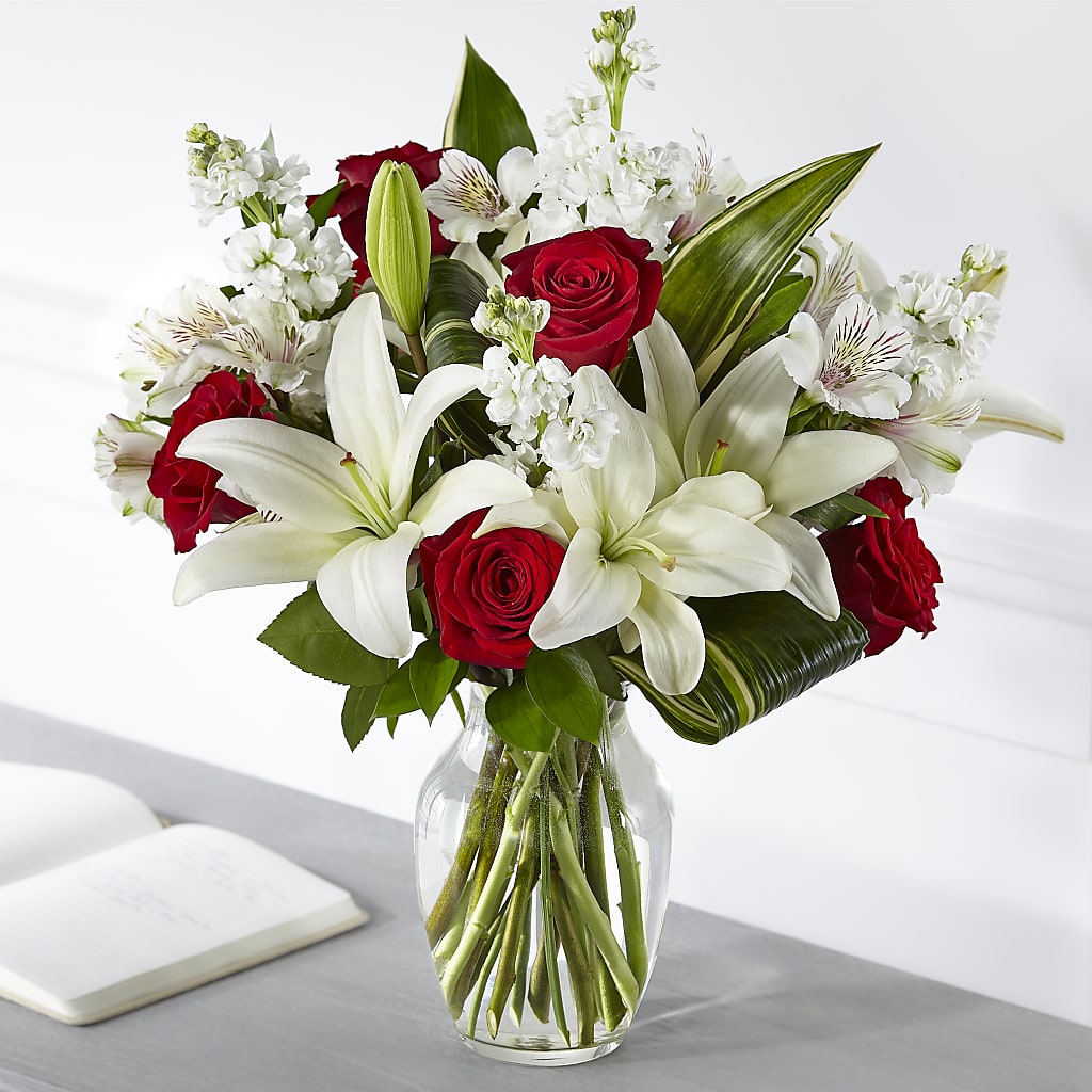 Loving Respect Bouquet – CHET & LEONA'S FLORAL SHOP, Milwaukee WI