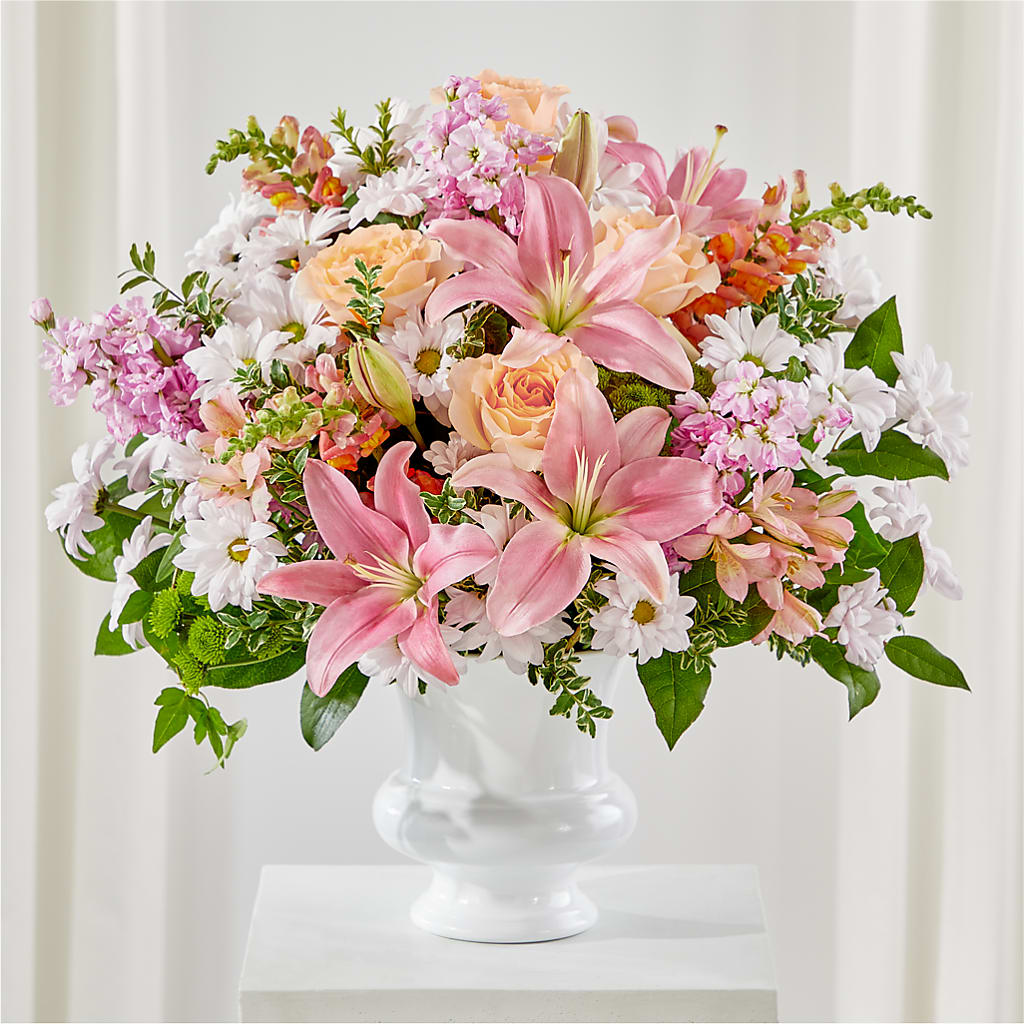 Heartfelt Gesture Urn Arrangement – CHET & LEONA'S FLORAL SHOP, Milwaukee WI
