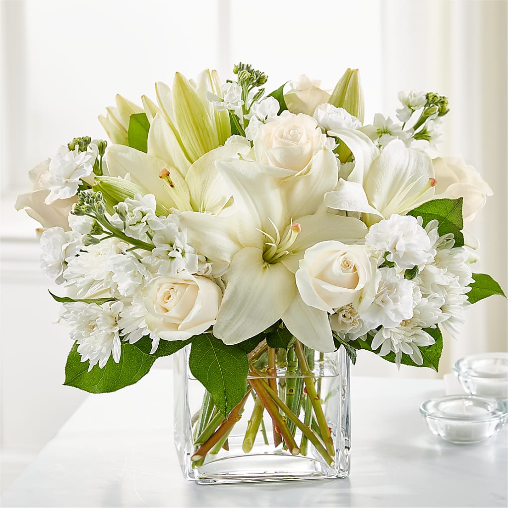 Gentle Breeze Bouquet – CHET & LEONA'S FLORAL SHOP, Milwaukee WI