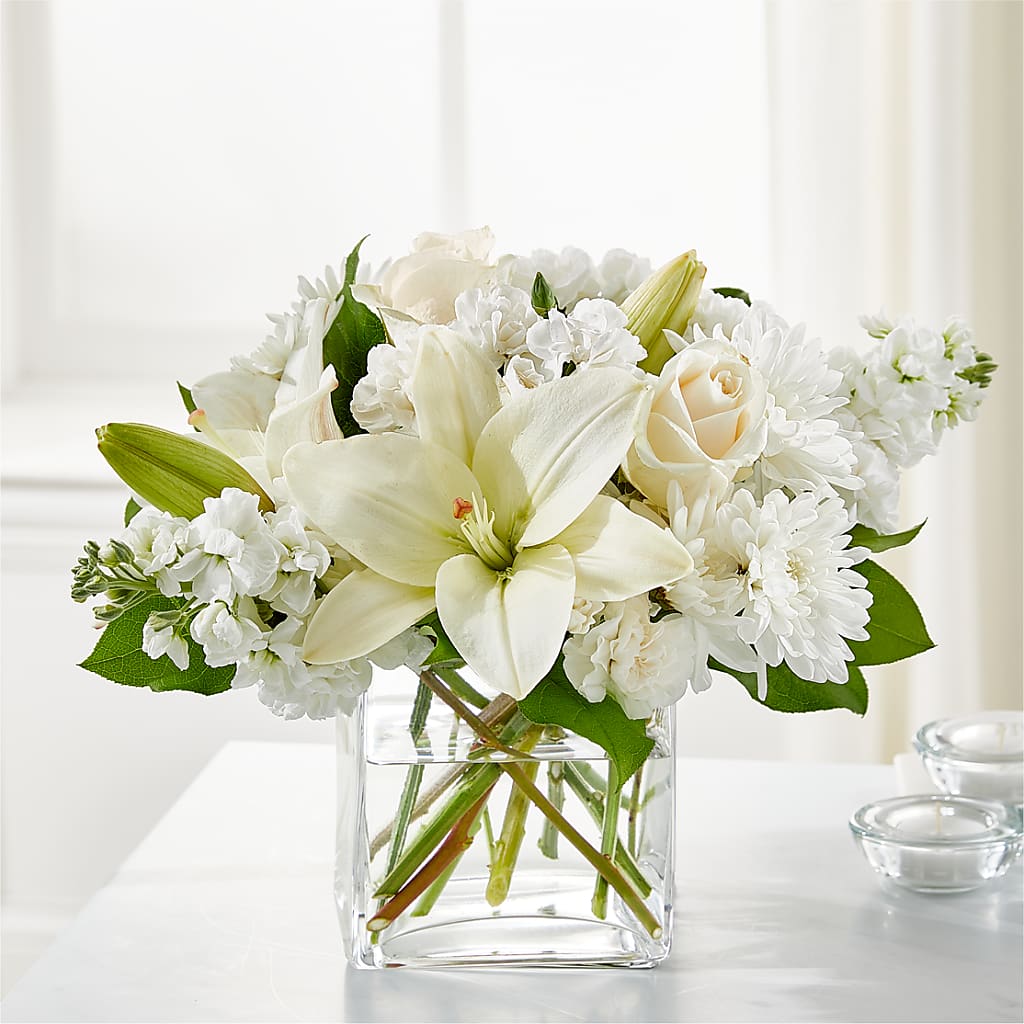 Gentle Breeze Bouquet – CHET & LEONA'S FLORAL SHOP, Milwaukee WI