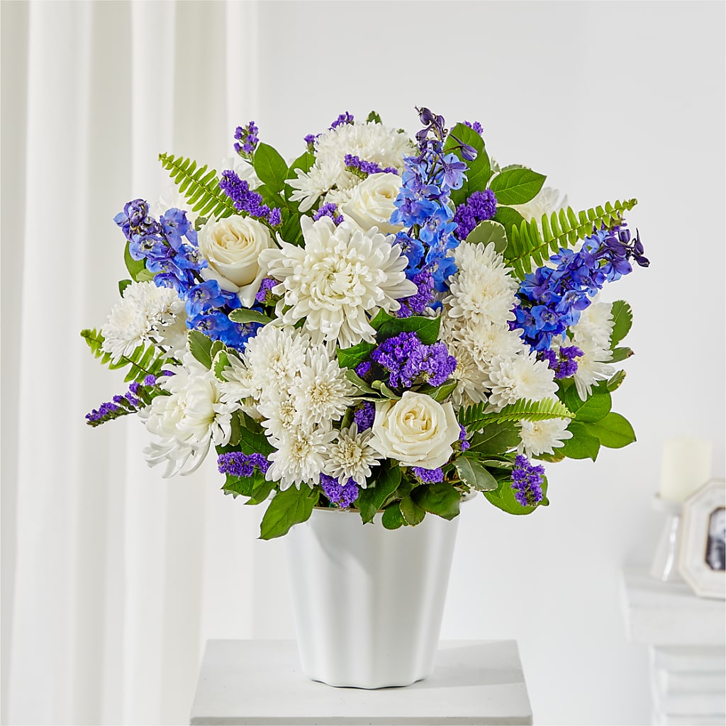 Hold Dear Tabletop Basket – CHET & LEONA'S FLORAL SHOP, Milwaukee WI