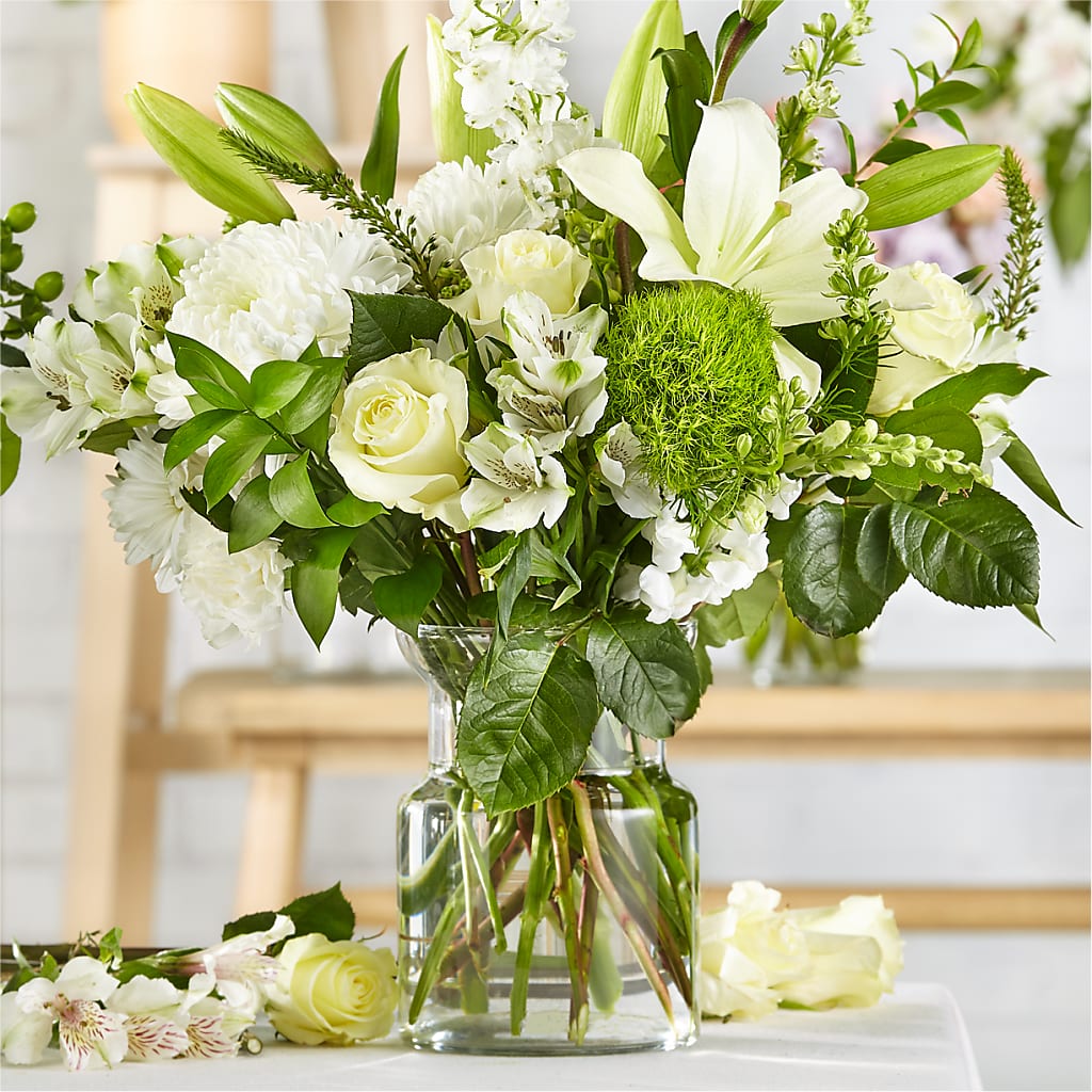 Classic Ivory – A Florist Original – CHET & LEONA'S FLORAL SHOP, Milwaukee WI
