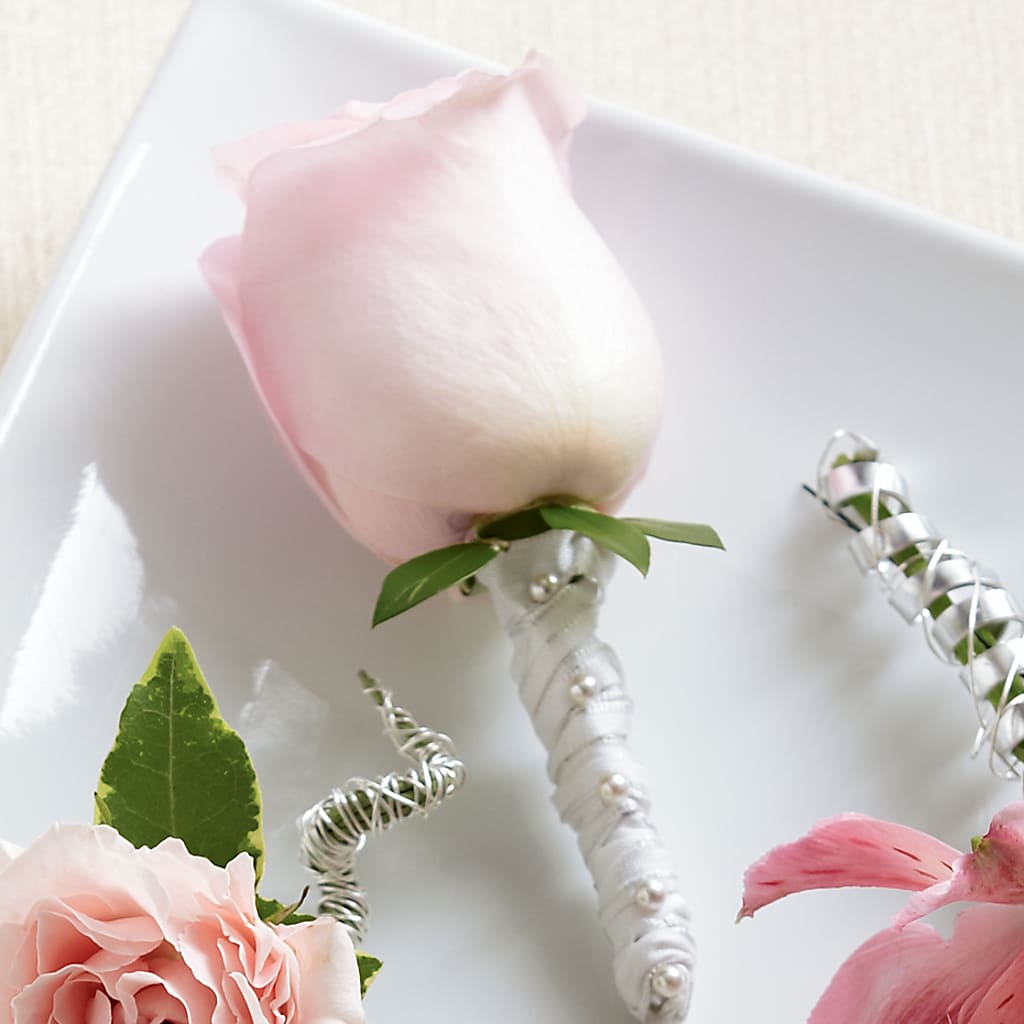 Pink Rose Boutonniere – CHET & LEONA'S FLORAL SHOP, Milwaukee WI