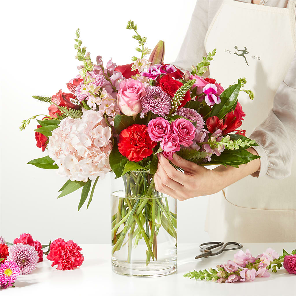 Swooning Over You - A Luxury Florist Original – CHET & LEONA'S FLORAL SHOP, Milwaukee WI