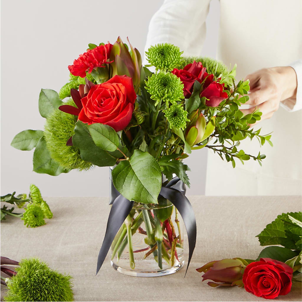 Heritage Kindle – A Florist Original – CHET & LEONA'S FLORAL SHOP, Milwaukee WI
