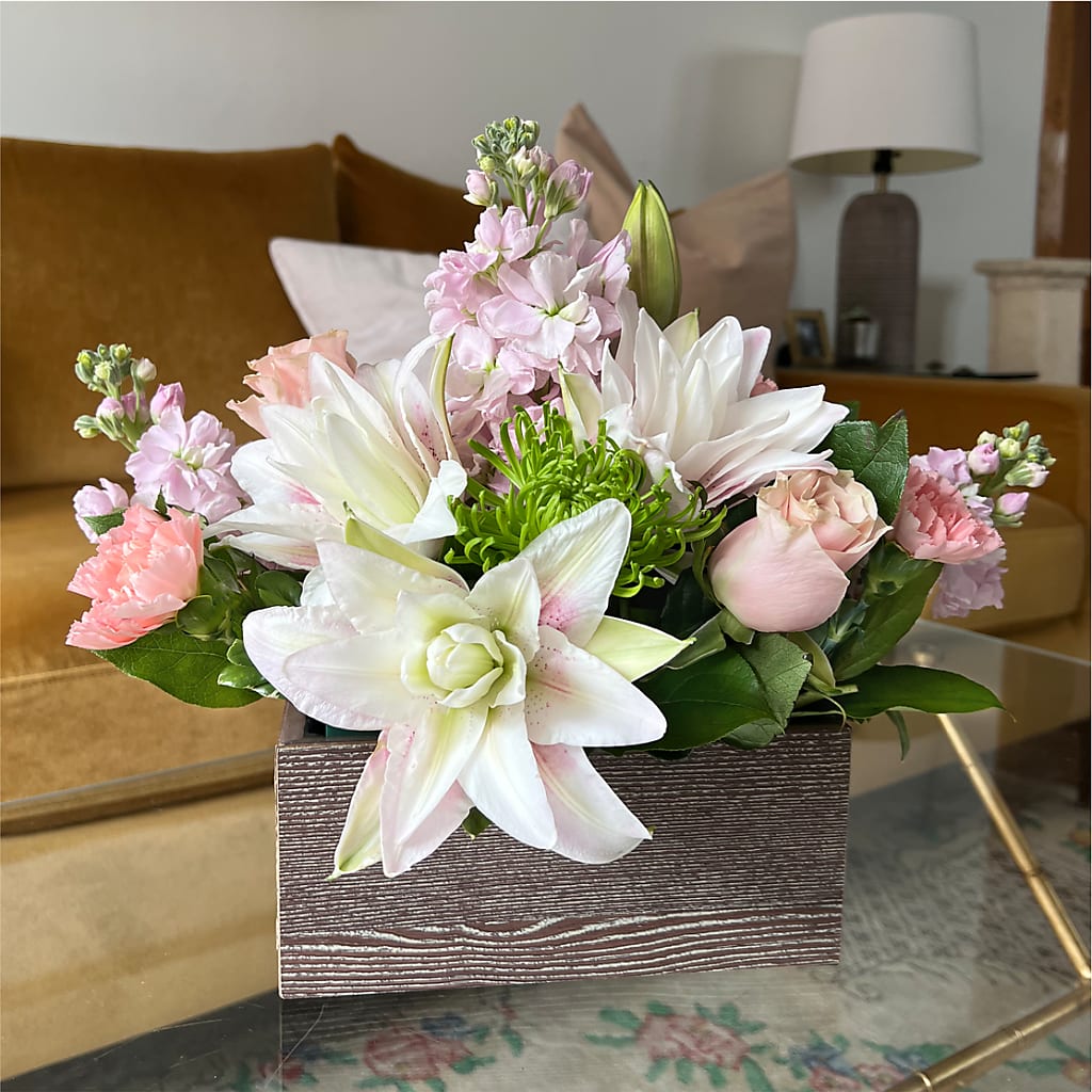 Beautiful Spirit Basket – CHET & LEONA'S FLORAL SHOP, Milwaukee WI