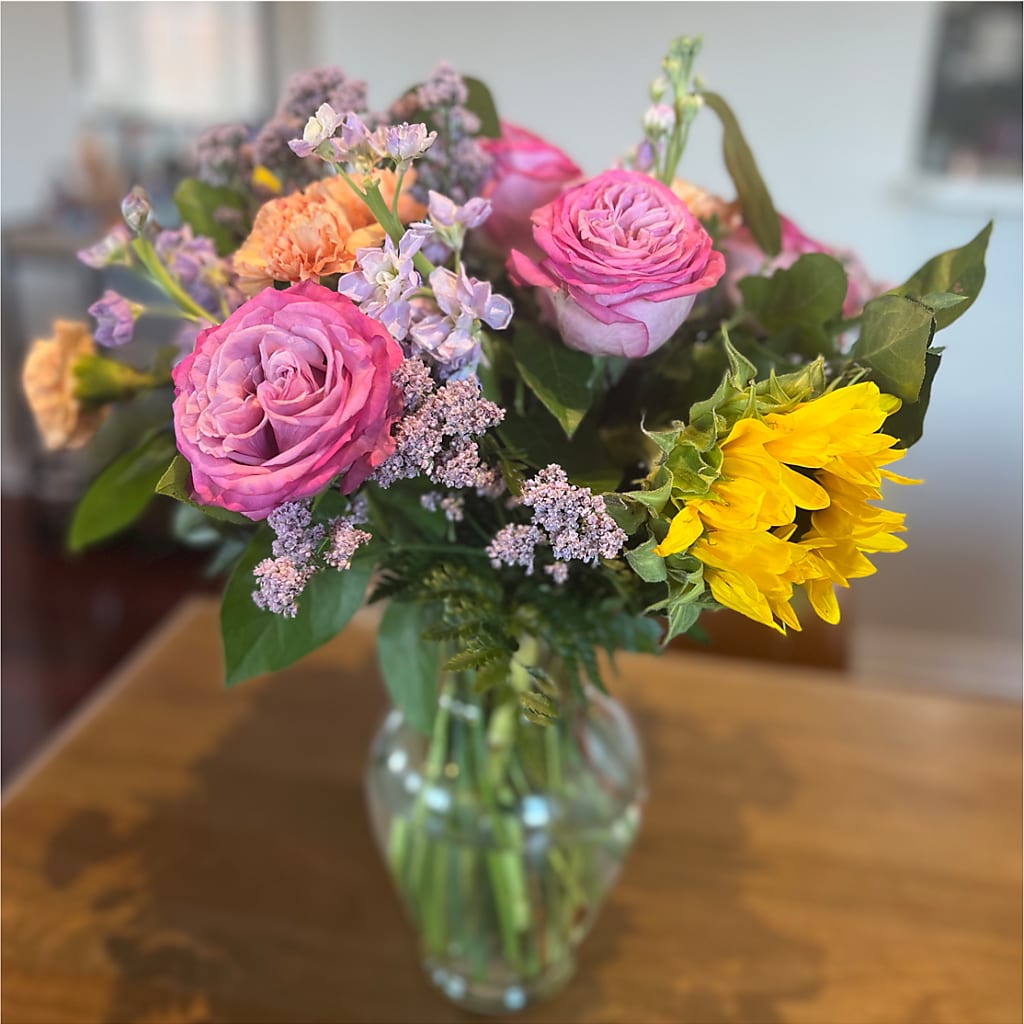 Yellow Brick Road Bouquet – CHET & LEONA'S FLORAL SHOP, Milwaukee WI