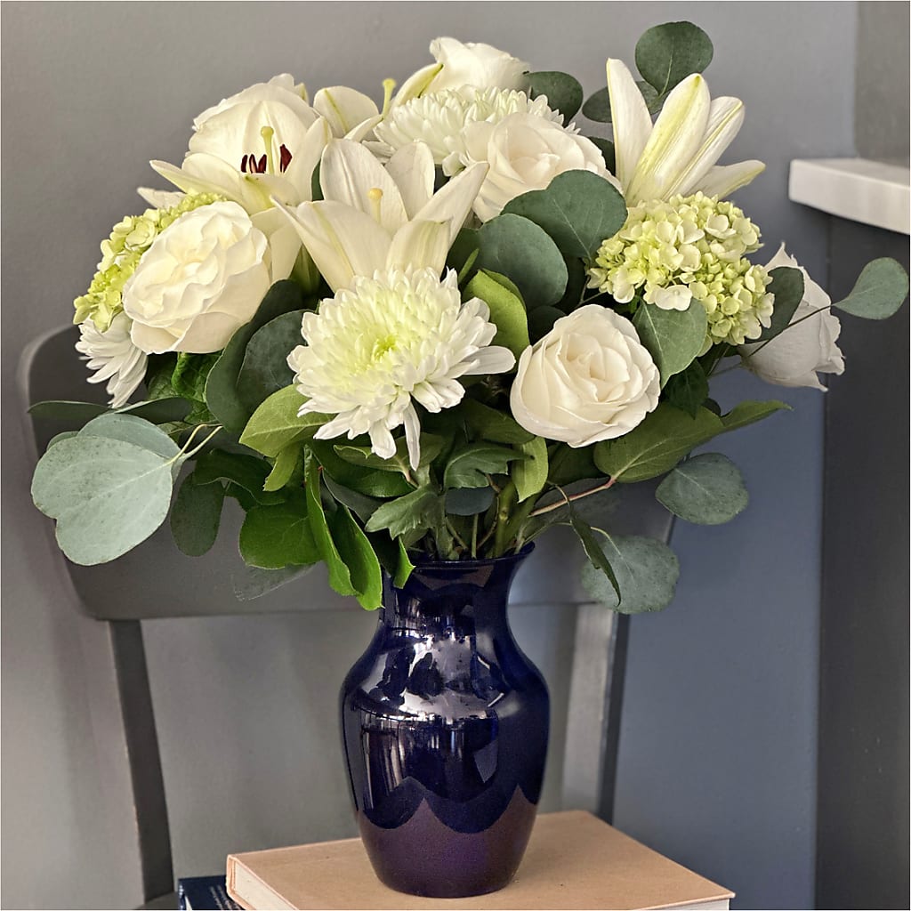 Snowy Dreams Bouquet – CHET & LEONA'S FLORAL SHOP, Milwaukee WI