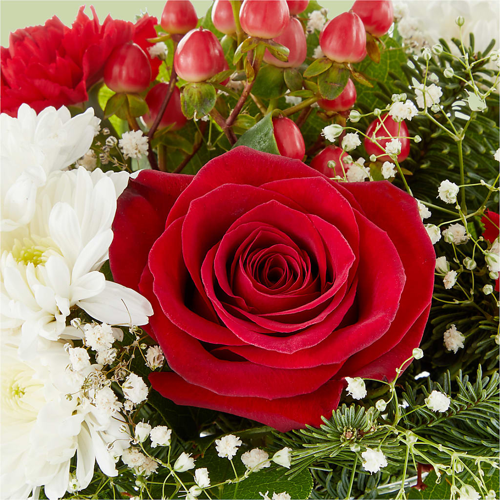 Chance of Flurries Bouquet – CHET & LEONA'S FLORAL SHOP, Milwaukee WI