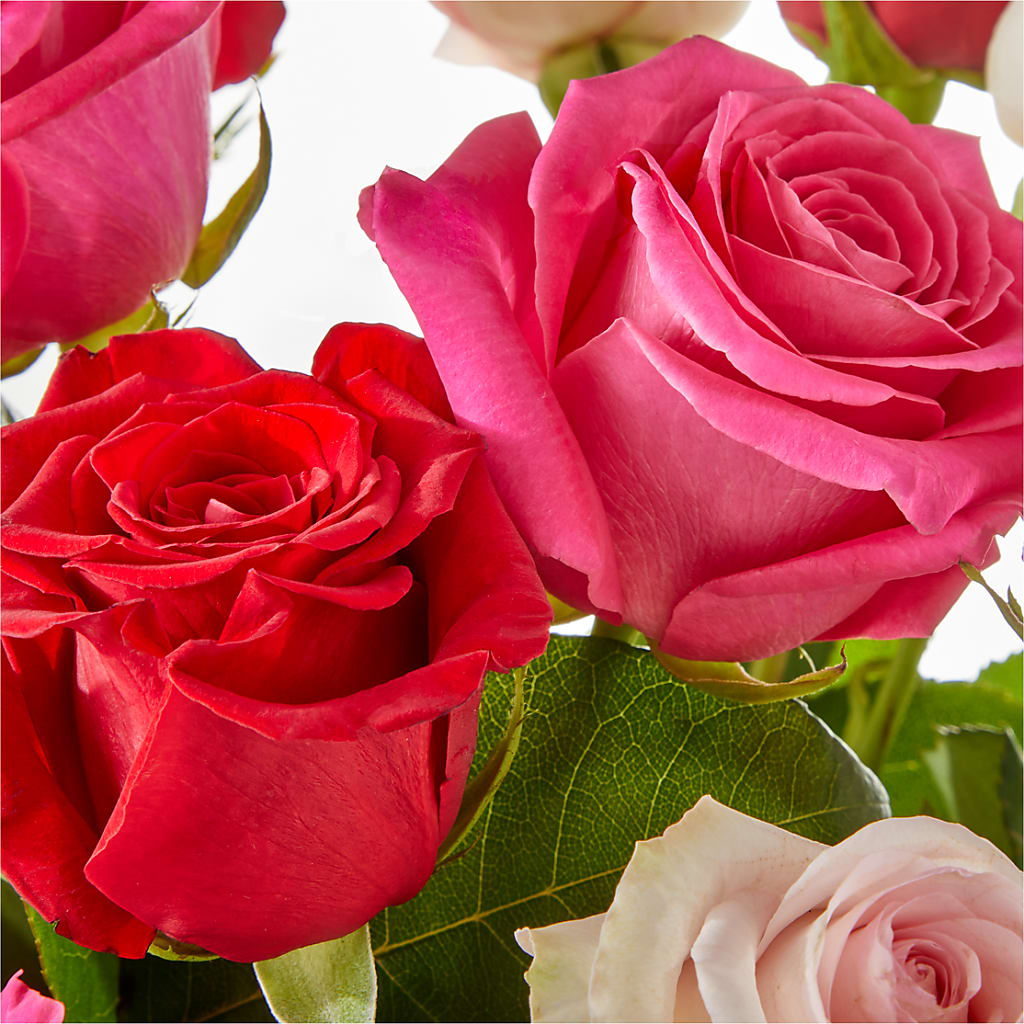 Charming Rose Bouquet – CHET & LEONA'S FLORAL SHOP, Milwaukee WI