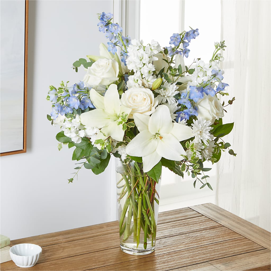 Peace of Mind Bouquet – CHET & LEONA'S FLORAL SHOP, Milwaukee WI