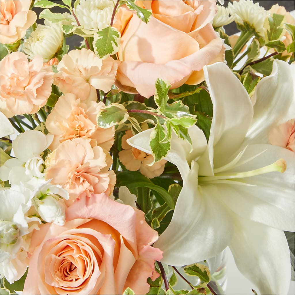 Darling Bouquet – CHET & LEONA'S FLORAL SHOP, Milwaukee WI