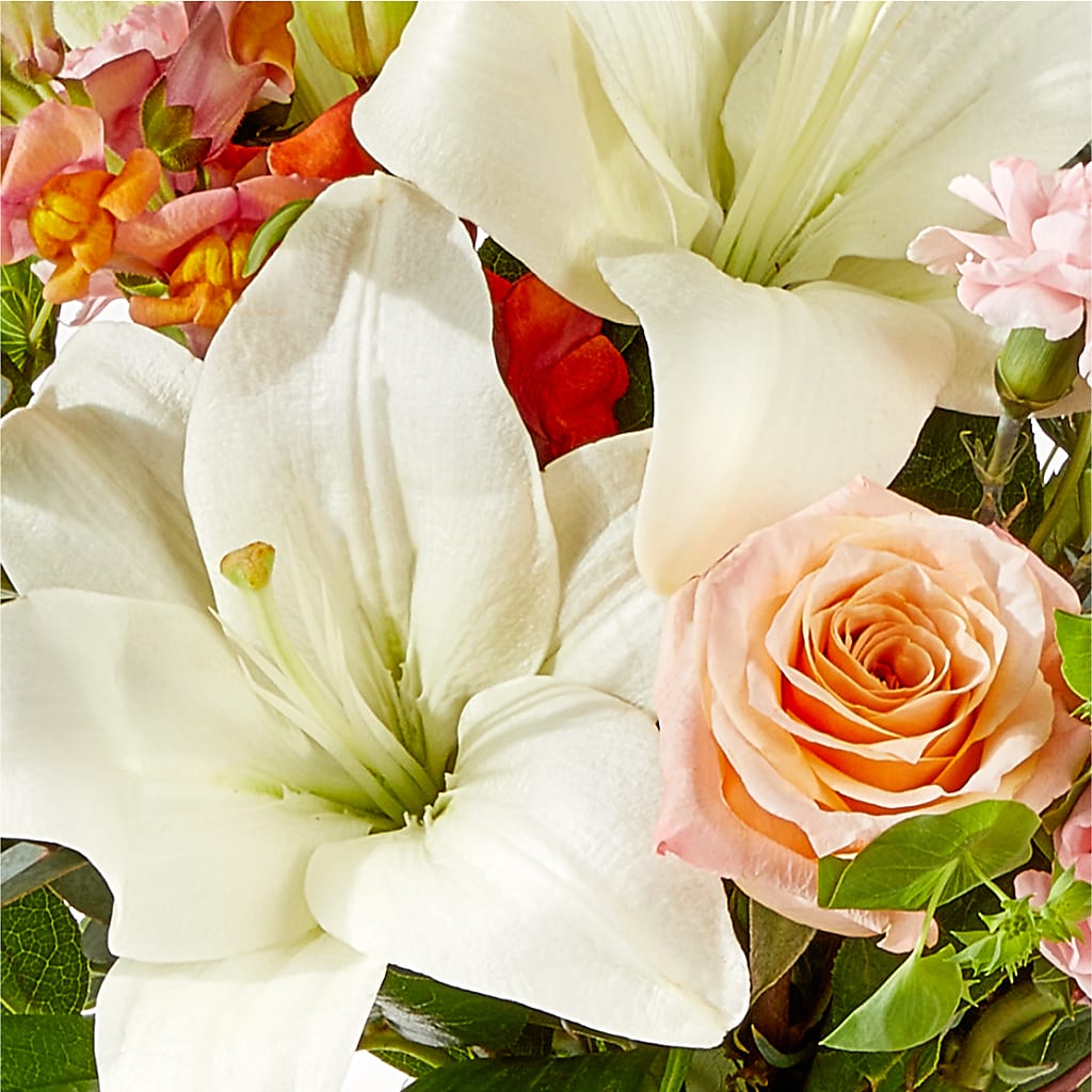 Grapefruit Splash Bouquet – CHET & LEONA'S FLORAL SHOP, Milwaukee WI