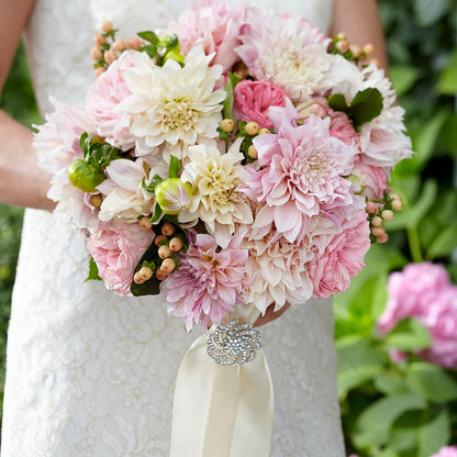 Heart's Promise Bouquet – CHET & LEONA'S FLORAL SHOP, Milwaukee WI